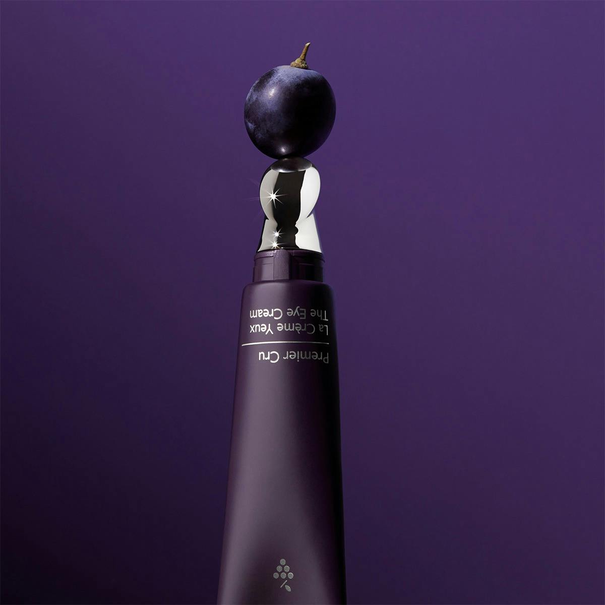 La Crema para el Contorno de los Ojos 